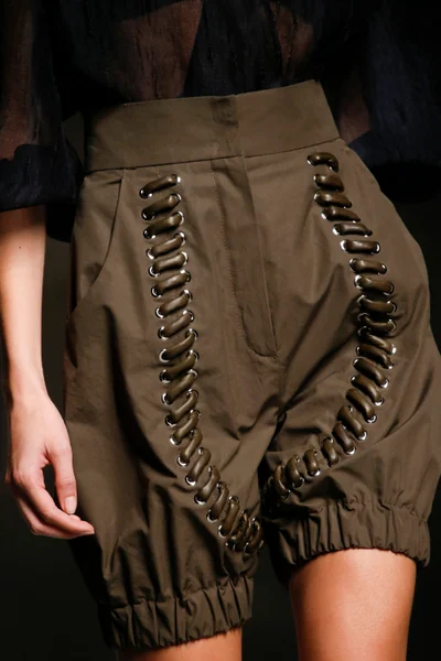Look 77